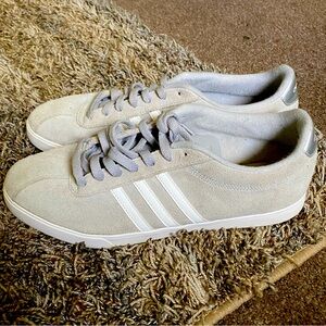 Women’s Adidas Ortholite Float Sneakers. Size 11 *Not wide-width.